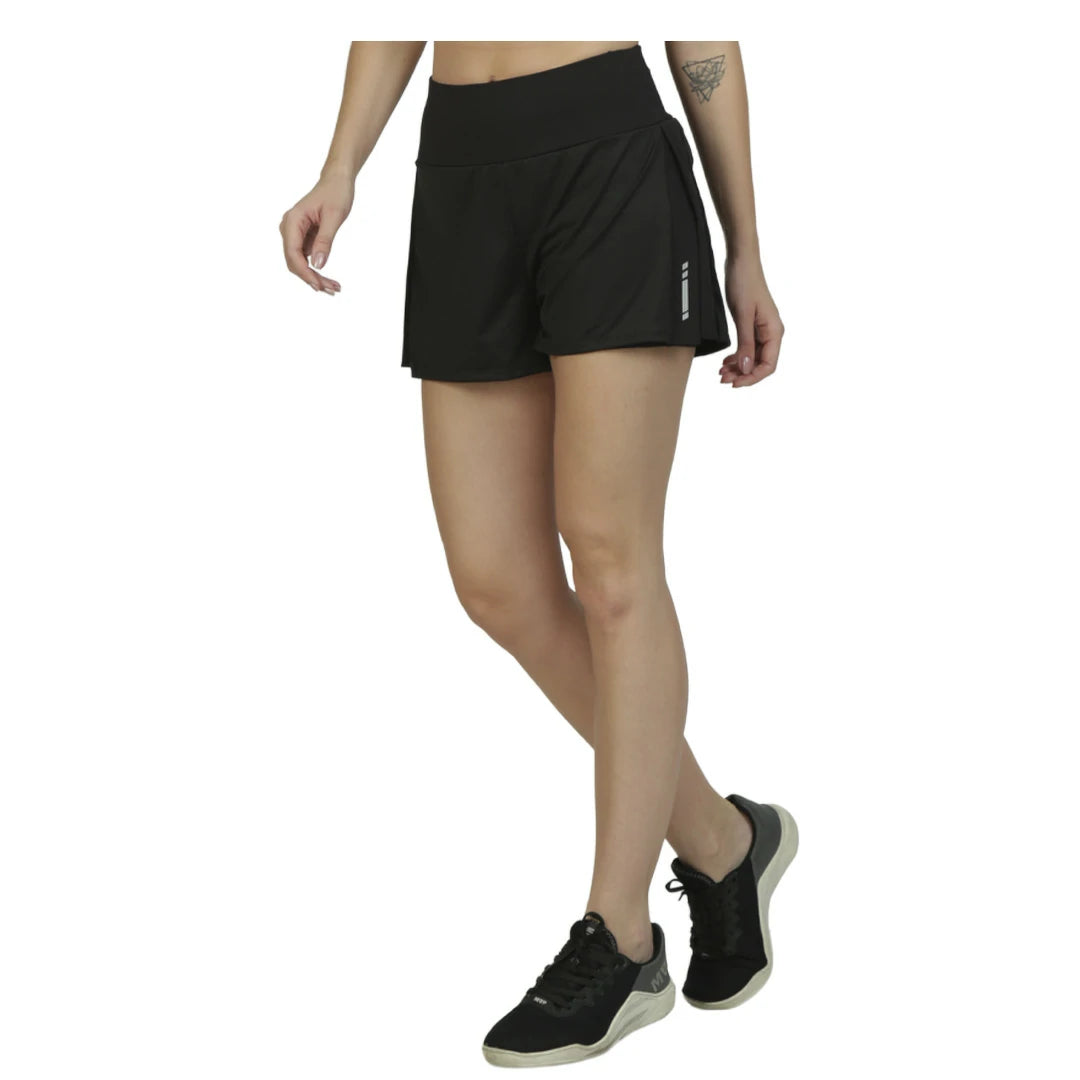 SHORT DEPORTIVO PARA DAMA DE DOBLE CAPA CON BOLSILLOS EN COLOR NEGRO SOLIDO - HIGH IMPACT  BASICOS - HIGH IMPACT