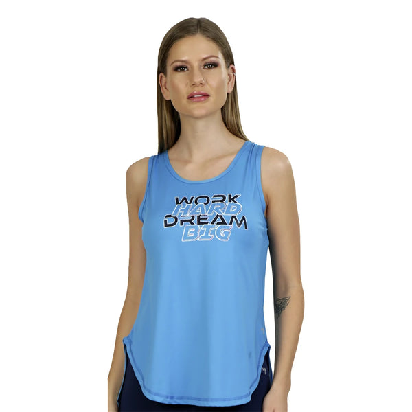 CAMISETA  AZUL TURQUESA PARA DAMA SIN MANGAS CORTE RECTO CON ESCOTE DRAPEADO EN ESPALDA CON ESTAMPADO INTENSIVE - HIGH IMPACT
