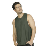 CAMISETA VERDE OLIVO SIN MANGAS PARA CABALLERO CORTE RECTO - HIGH IMPACT