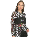 Sudadera crop con gorro estampada Spectra